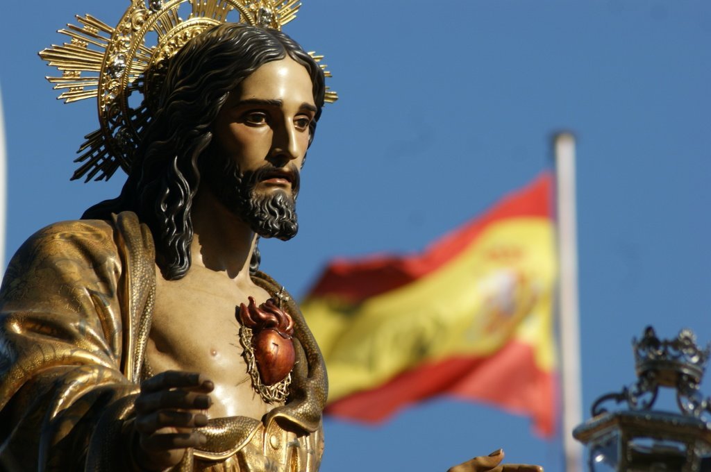 UniCatolicos_es's tweet photo. Hoy celebramos la fiesta del Sagrado Corazón de Jesús. Recordemos que España fue consagrada al Sagrado Corazón de Jesús en 1919 por el Rey Alfonso XIII.   

 Sagrado Corazón de Jesús, en Vos confío. https://t.co/xNap7vpCnK