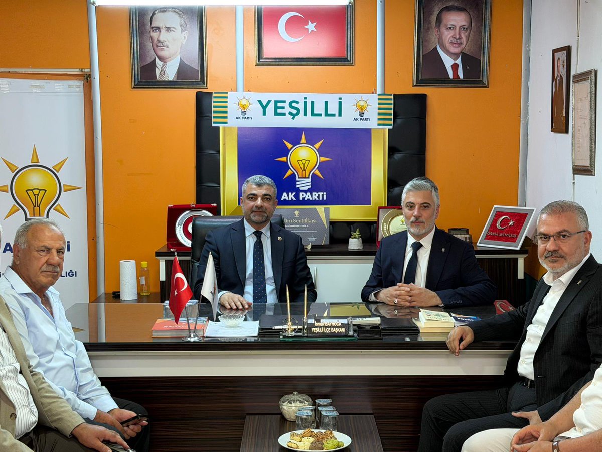 farukkilic47's tweet photo. 📍AK Parti #Yeşilli İlçe Başkanlığı 

✅ AK Parti Yeşilli İlçe Başkanlığımızı ziyaret ederek, teşkilat mensuplarımızla bir araya geldik. https://t.co/lIoh9JWBpY