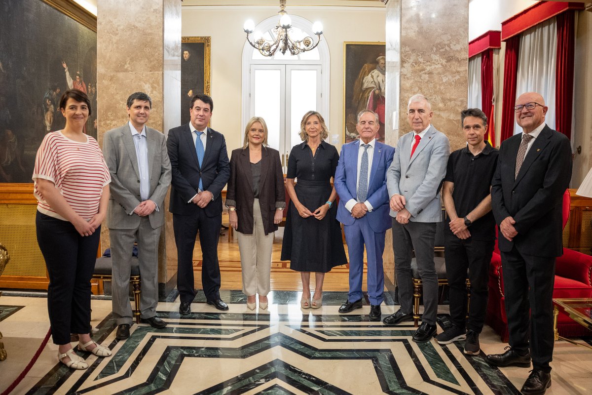 Senadoesp's tweet photo. 🏛️ La secretaria segunda del Senado, María Mar Blanco Garrido, ha inaugurado esta mañana el III Encuentro de Asociaciones de Donantes de Sangre en España, organizado por de la Asociación de Donantes de Sangre de Madrid (@ADOSAMDonaSangr) 🩸 https://t.co/VO9HVF7K0z