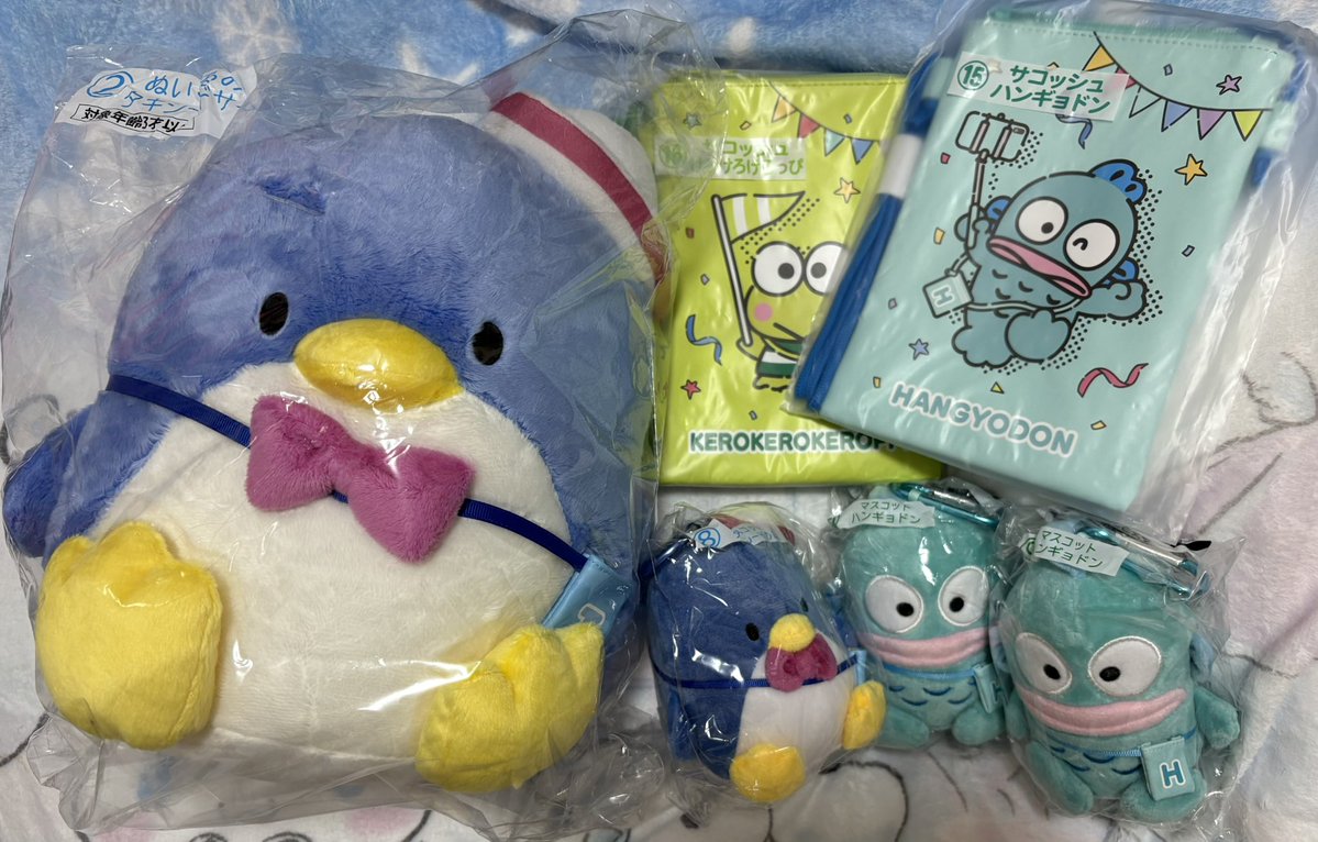 Pontyama's tweet photo. サンリオ当たりくじ はぴだんぶい 交換

譲）
ぬいぐるみ：タキシードサム
マスコット：タキシードサム、ハンギョドン×2
サコッシュ：ハンギョドン、けろけろけろっぴ

求）
同種あひるのペックル

サンリオピューロランド、新宿駅周辺にて手渡し交換可能な方、よろしくお願いします。 https://t.co/BQDAQk78h7