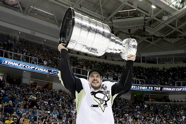 sidnezcrosby's tweet photo. happy 10 year anniversary to my favorite cup win of all time https://t.co/yvQ076UB4H