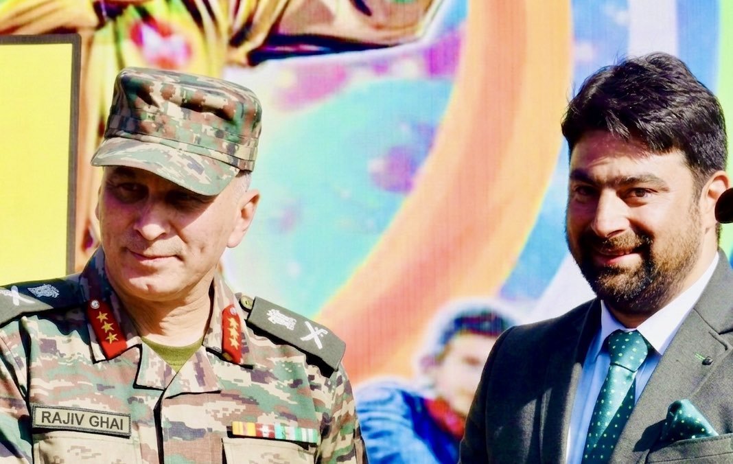 omarkakro's tweet photo. Congratulations @RgGhai sir for new role as MA to NSCS.
Wishing u best of luck.
Our prayers are always with u.

@MenonPgk @ParthBh57379787 @DefenceMinIndia 
@ChinarcorpsIA 
@NorthernComd_IA 
@HQ_IDS_India https://t.co/L9HKKdIZnQ