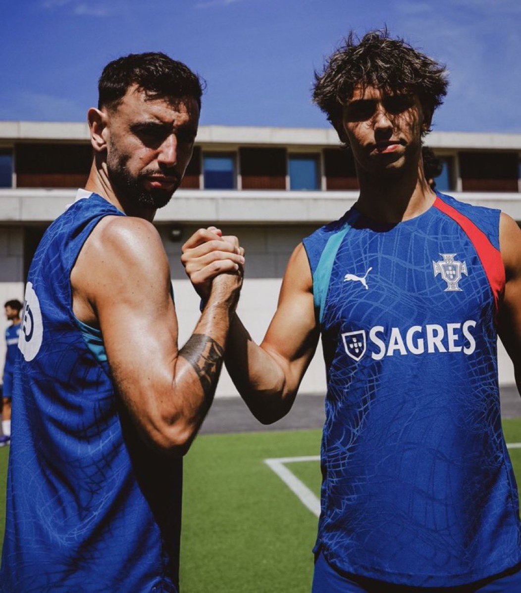 AYdONDOBOYY's tweet photo. Guys, hear me out🥹 https://t.co/f6tTSkc9zj