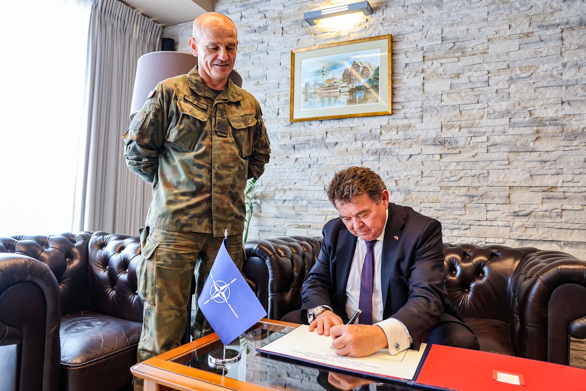 NATO_JFTC's tweet photo. Yesterday, Ambassador of Norway 🇳🇴 to Poland 🇵🇱, H.E. Mr Øystein Bø, visited #JFTC. He had the opportunity to observe firsthand how the Centre operates in an exercise environment and gain insight into the activities taking place during the ongoing #CWIX 2026.
#WeAreNATO https://t.co/AHP3YP4YTv