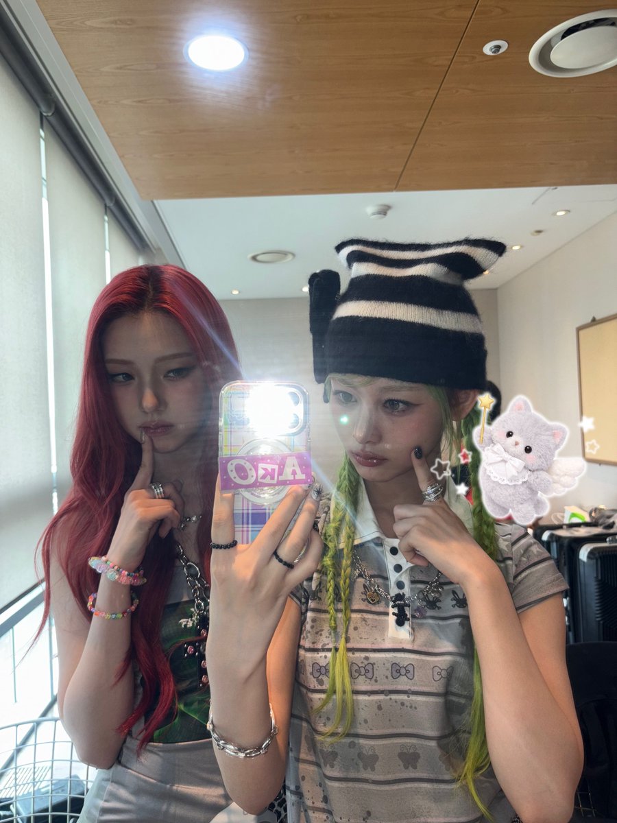 akko08_'s tweet photo. 박예은머리 레드레드
김아코머리 그린그린 https://t.co/QtOd9xJ6pE
