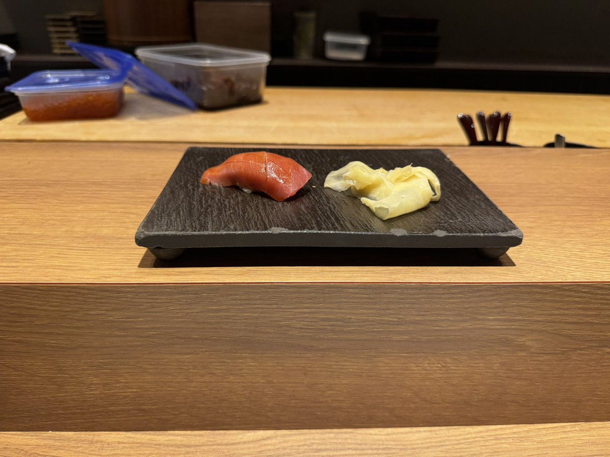 shuto508's tweet photo. SUSHI!!!
MKJ飯って本当にあるんだなあ。ありがたや。

w/@sue1242 

#MKJ飯 https://t.co/KkYDYgCmvM