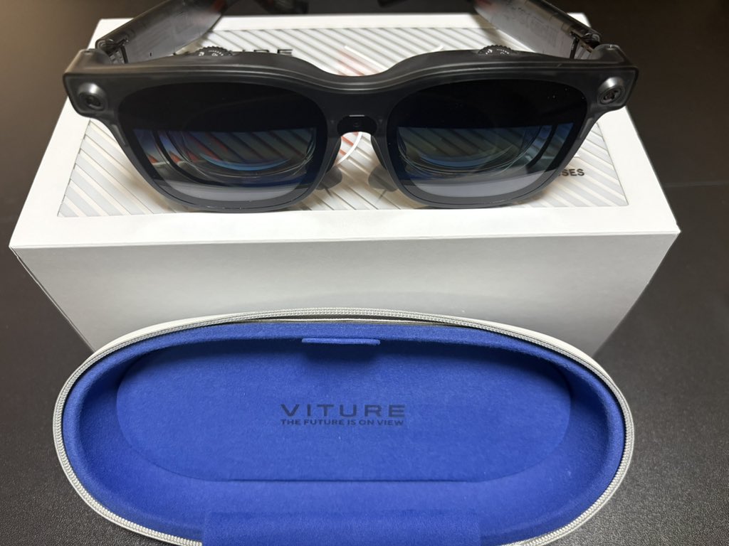 AlibabaMomiji's tweet photo. 衝動買いした物届いてた📦

AR/XRグラス🤭
持ち運べる150インチ画面

これで車中での待ち時間
暇つぶしできる(ΦωΦ)ﾌﾌﾌ･･ https://t.co/x13vRUqXFQ