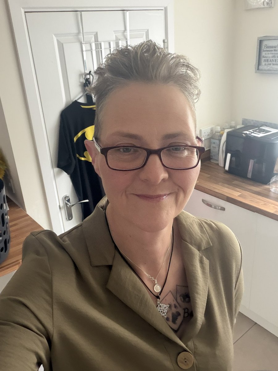 CurvyJinxSC's tweet photo. Happy Friday. Interview ready https://t.co/c5N2mTDVbJ