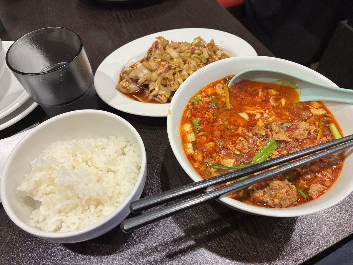yntk_game's tweet photo. せっかく愛知出張中やから味仙でランチ食ってきた！
昔、お土産のやつ食べただけやったからお店で食べれて満足✨ https://t.co/fG5zmq73mk