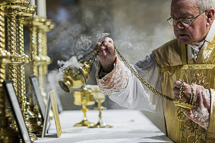 latinmassuk's tweet photo. The LMS National Chaplain, Monsignor Gordon Read, is this year marking the Golden Jubilee of his ordination to the priesthood.

We're gathering a spiritual bouquet to mark his 50 years of tireless service to God and countless souls, as well as to the Traditional Roman Rite

We've had the honour of having him as our National Chaplain for over a decade. In that time Mgr. Read has served the Society both publicly, in celebrating Masses, and behind the scenes, in giving advice, with unfailing patience, enormous experience, and profound wisdom

Link to the bouquet below 👇🙏