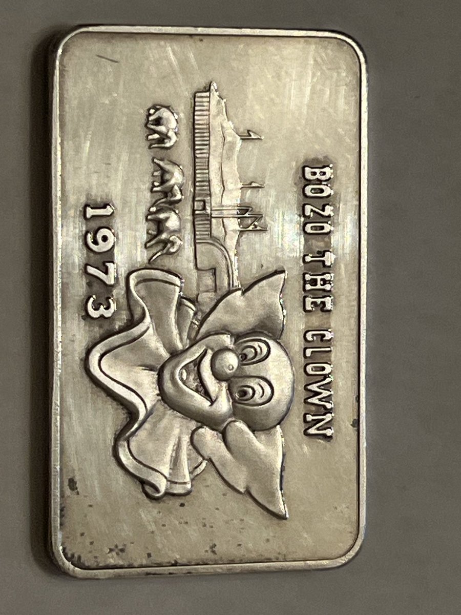 StackingOzs's tweet photo. @AllCardsAreCool A Vintage Silver Bar https://t.co/LP0vX2QaQo