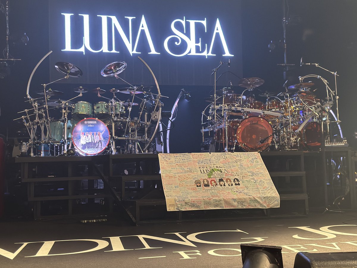 aki_ra1234's tweet photo. 取り急ぎ高知横断幕無事にお渡しできました。

ご協力頂いた皆様。
記入してくれた方々。
ホントにありがとうございました😭 https://t.co/Gtr1x9t1xB