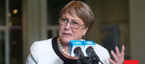 SebastianRochaZ's tweet photo. 🔹Ayer me preguntaba de dónde saca tantos recursos la señora Bachelet para pasearse por todo el mundo en busca de votitos.

Hoy me acordé que el Partido Socialista es por lejos el más rico de Chile, seguido por el Partido Comunista.

Mucha platita, mucha platita 💵 https://t.co/zzcKkAy44S