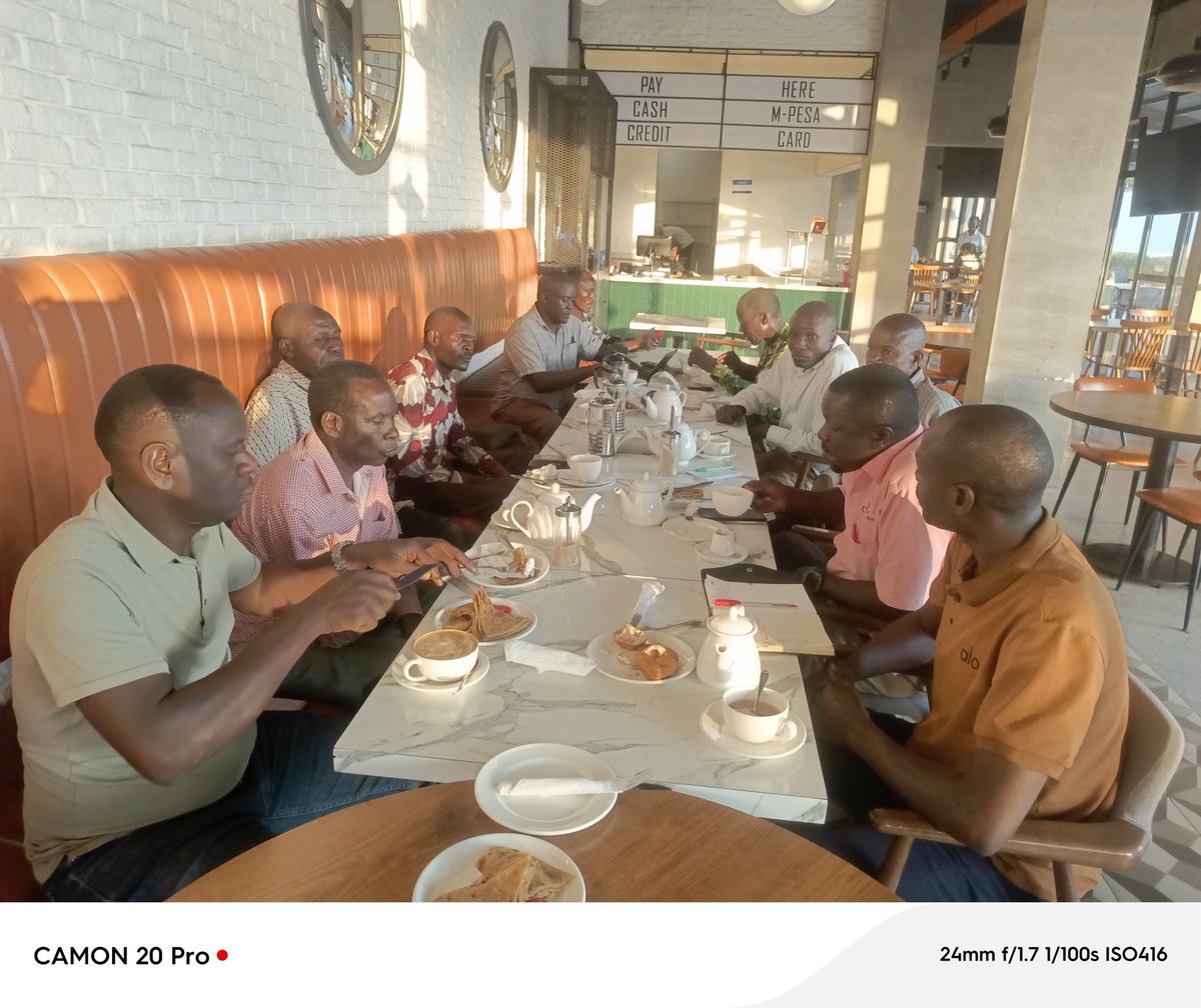 HenryWataka4's tweet photo. Wonderful moment with pastors from Amagoro yesterday at Shire cafe Malaba road https://t.co/aeGoX1tr3r