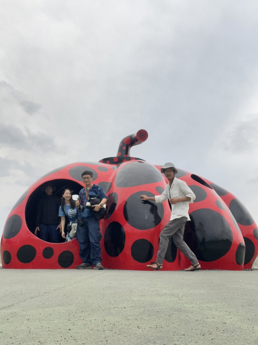 nattin32's tweet photo. タイの友達が来てくれて、あちこちアテンドして、私の持ち出しはガソリンと交通費くらいで、三日間美味しいご飯と私の好きな美術館巡ることができました。本当に友達のありがたさを知るいい時間でした。どうやってお礼返すかご意見ください https://t.co/q6xrBeHPfK