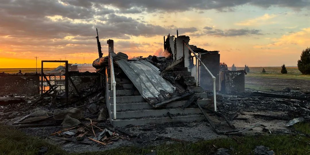Rodeshow1's tweet photo. Good morning TGIF!! Church struck by lightning, burns to the ground in Cheyenne County ⚡️Sun and cloud for the South Cariboo. Possible afternoon shower wth winds towards 40k. High to 20. Weekends looking not bad. Have a super weekend 😎
~S~
Ph: Salem Lutheran Church https://t.co/AgA7851JKP