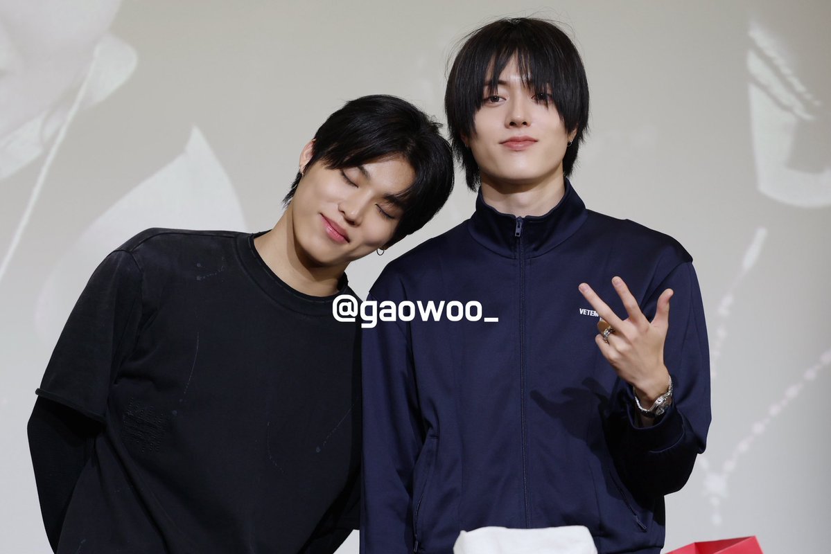 JEONGWO0XHARUT0's tweet photo. RUJEONGWOO ARE SO CUTEE 😭

#하루토 #박정우 https://t.co/BHDxFFS0Bt