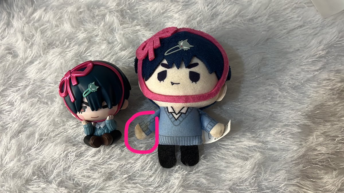 riritzsu's tweet photo. wts ivan bb figure v. 1 &amp; doll ivan
figure + acrylic + box only
doll + card + box
doll ada noda di tangan (btw aku gatau itu knp karna beli punya orang juga) 
take all 225k inc pack, exc admin
#warungalnst https://t.co/N2hakTSz6f