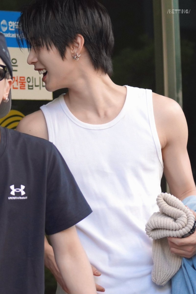 BettingOn0810's tweet photo. 260612 뮤직뱅크

네가 웃으면 피곤함이 싹 달아나. 너는 알까••

#BOYNEXTDOOR #보이넥스트도어
#TAESAN #태산 https://t.co/QA3nYSqZkj