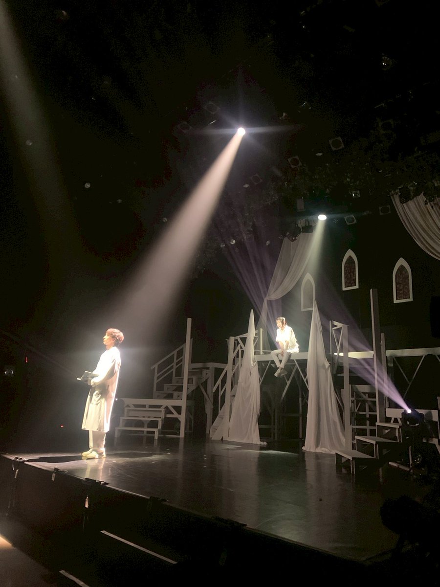 musical373_2026's tweet photo. #ミュージカル
#ネバーランド年代記
両班公開ゲネプロ終了💐
平日のお忙しい中、たくさんのご来場、誠にありがとうございます🙏

明日からが本来の初日🖊️
座組一同、気持ちを新たに誠心誠意、物語を紡ぎたいと思います📖
引き続きご声援の程、何卒よろしくお願い致します🙇‍♂️
#ネバクロ2026
#ABCホール https://t.co/BLslFg1Awo