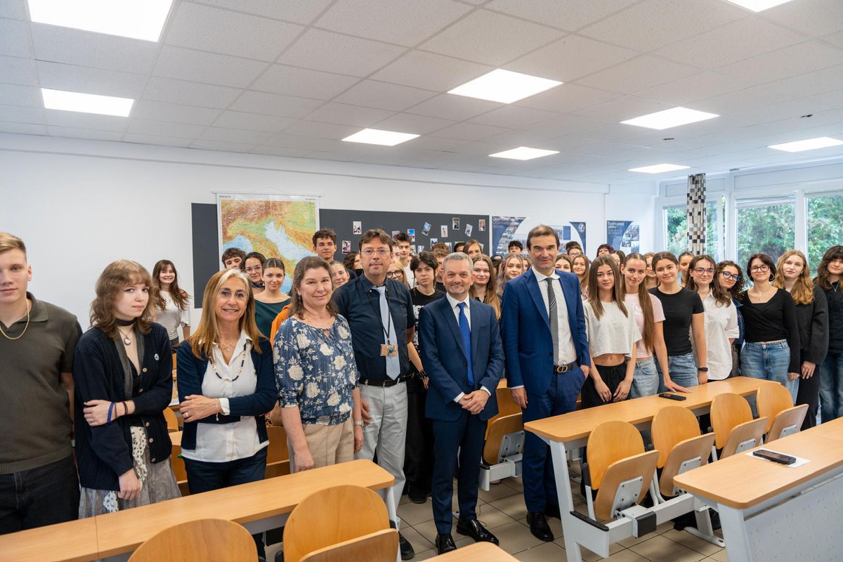 Italy in Slovakia tweet media