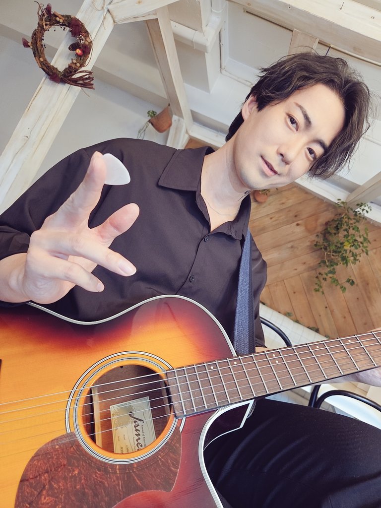 DF_PumpSmile's tweet photo. 一曲聞いてくか？

水野

#スマポン
#スマポンPR
#高田淳 https://t.co/46kvBPNdoy