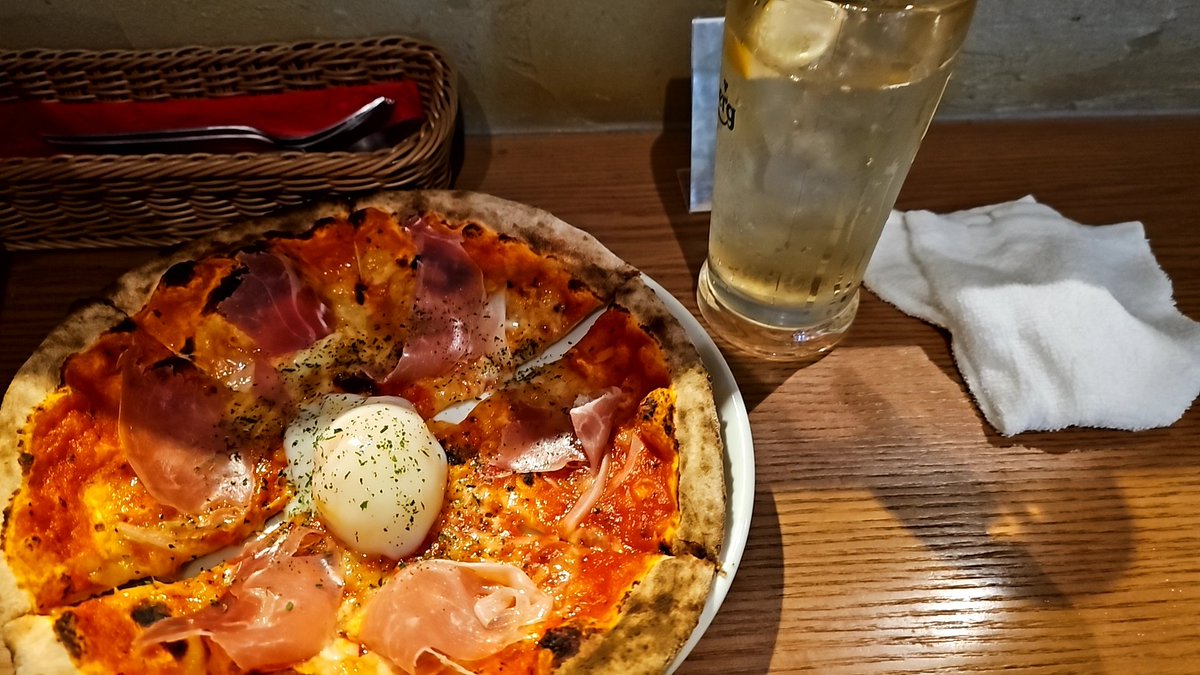 Ina_tsk1's tweet photo. お気に入りのイタリアンバル
やはり美味しいし、安い！ https://t.co/vkbGZiImVG