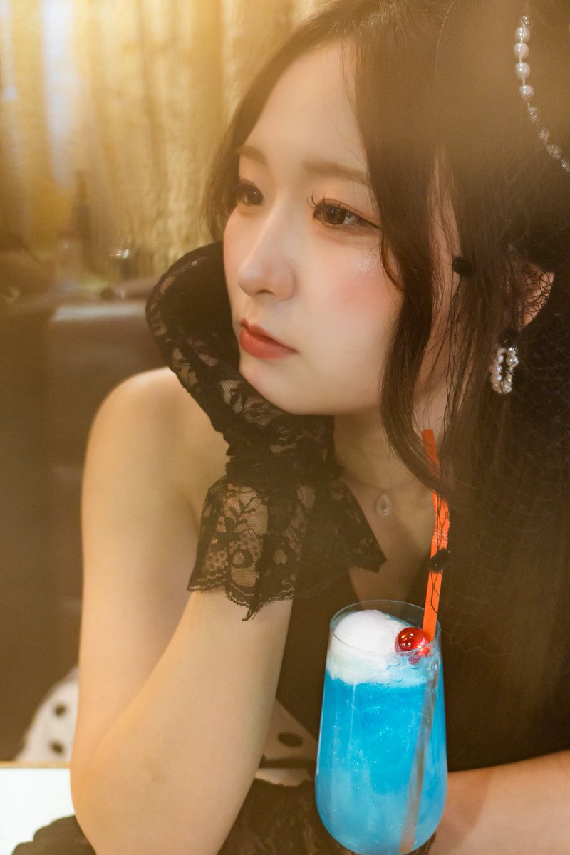 nene_photo01's tweet photo. 金曜もおつねね✨ https://t.co/XRZBTN7SyE
