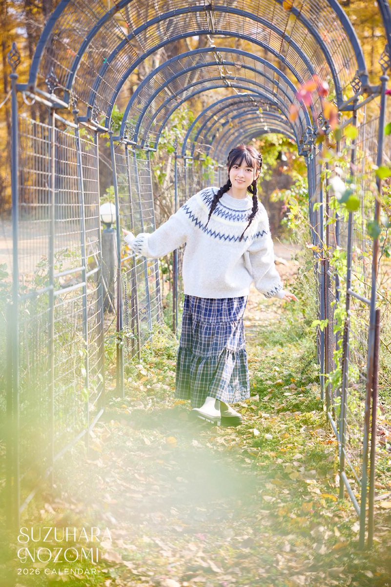 suzuharabook's tweet photo. ⋰
　配信中｜#鈴原希実 デジタル写真集
　⏩️https://t.co/Q4Q5NiWmDy
⋱

#のんに届け https://t.co/050tmc6Esl