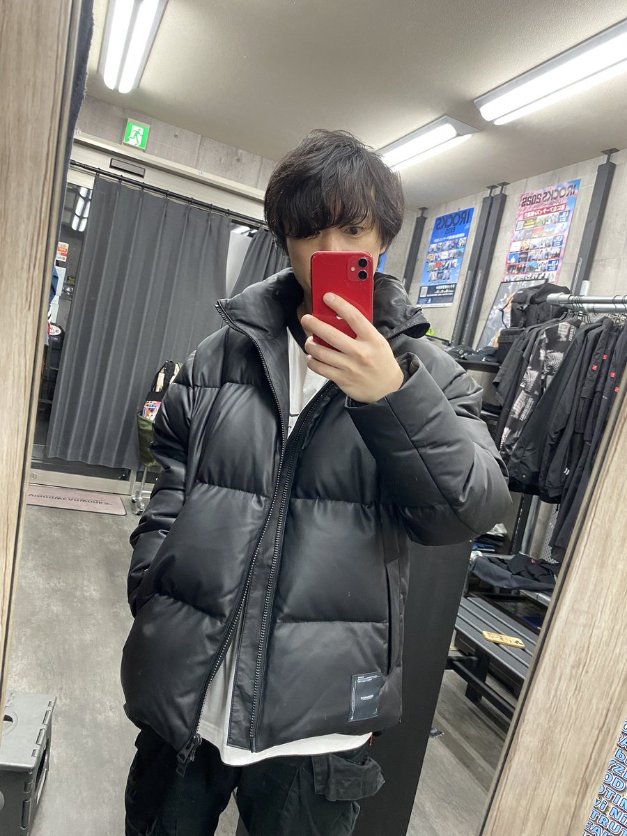 ST_ARTS_TENCHO's tweet photo. 2日間お待ちしてます‼️
試着だけでも全然OKなので気軽に遊びに来てください👌

普段自分では絶対選ばない柄や形のアイテム試しに着てワイワイしてくれたら嬉しいです☺️

みんなで16万のジャケット着て記念撮影しましょー👻 https://t.co/pPIhEfxr0I