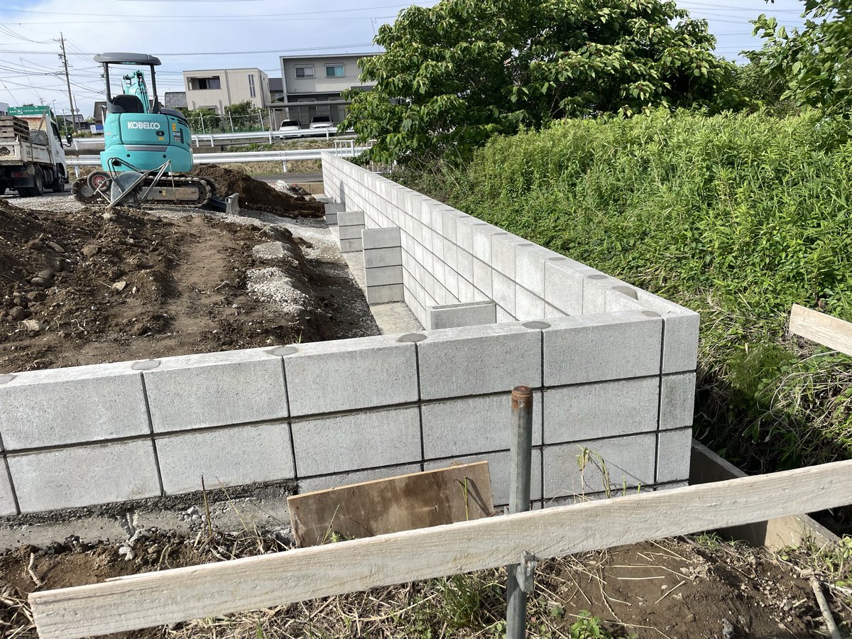 akaminoru2's tweet photo. 今週毎日ブロック仕事してた
手に職つけた強みよ https://t.co/OkT6WhDGEa