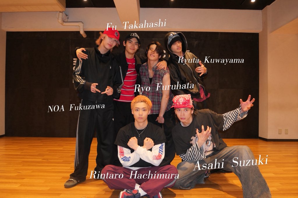 watwing_info's tweet photo. WATWING "Heart Song" Dance Practice
🔗 https://t.co/bQt7vMYYsu 

#WATWING #ワトウィン #わとうぃん 
#八村倫太郎 
#古幡亮 #鈴木曉 #髙橋颯 #桑山隆太 #福澤希空 
#ハマダ歌謡祭 https://t.co/9v54TcUVKb