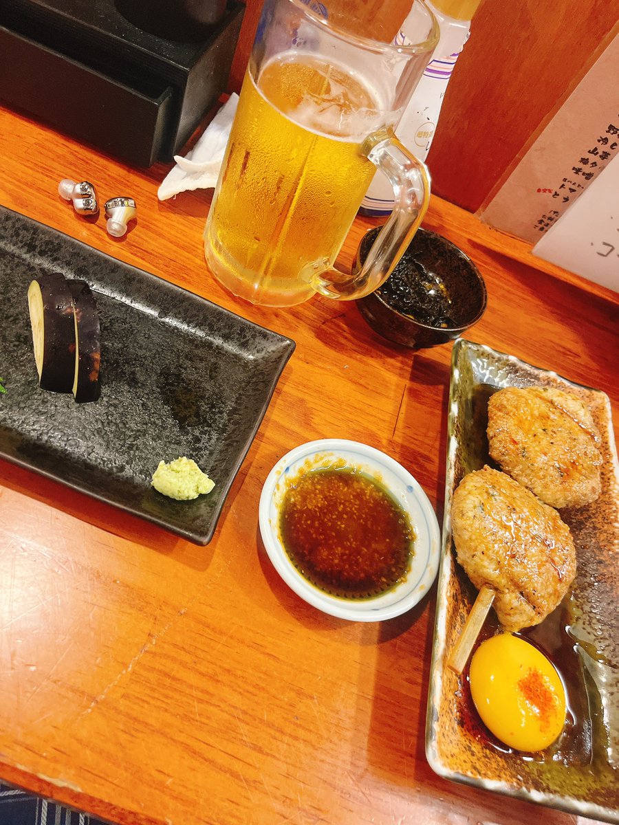 39LA_JP's tweet photo. どうしても焼き鳥な日もありますわね

自分自身は可愛い顔と恰好してるけど髪��終わってるからおわってる https://t.co/PZly2icBq6