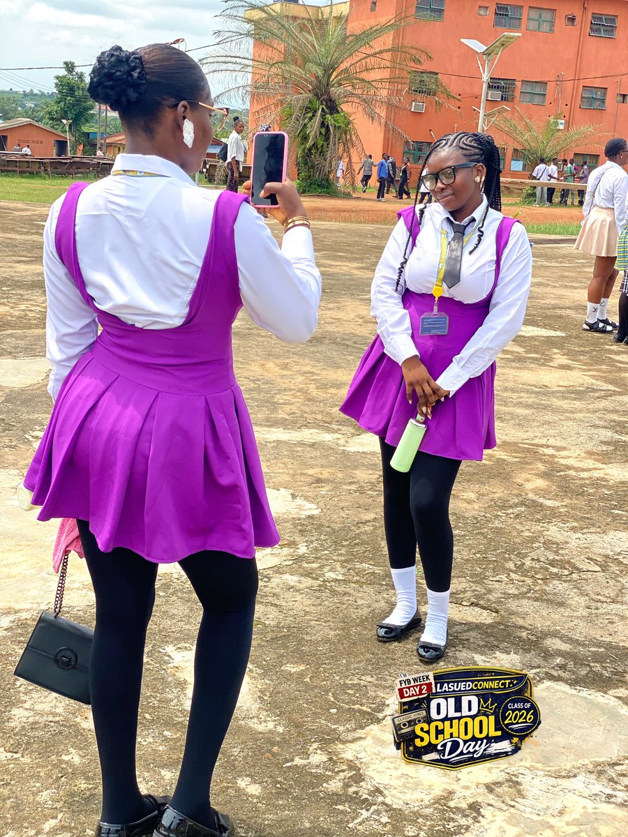 lasuedconnect's tweet photo. 📻✨ OLD SCHOOL DAY VIBES ✨📻

Serving vintage looks, classic energy, and timeless style! 🔥

Class of 2026 came prepared for Old School Day and we’re loving every bit of it. 😎

💙 Featured by LASUEDConnect
📸 FYB Week

#lasued #lasuedconnect https://t.co/RALm5j2DLp