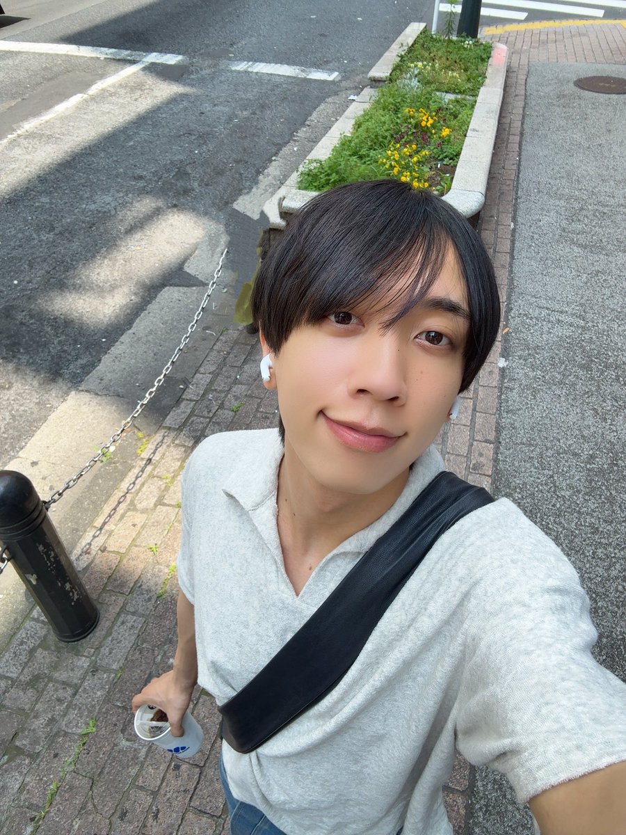 oto_7rol's tweet photo. 髪を少し切ったよー！ https://t.co/G8AhiNXKym