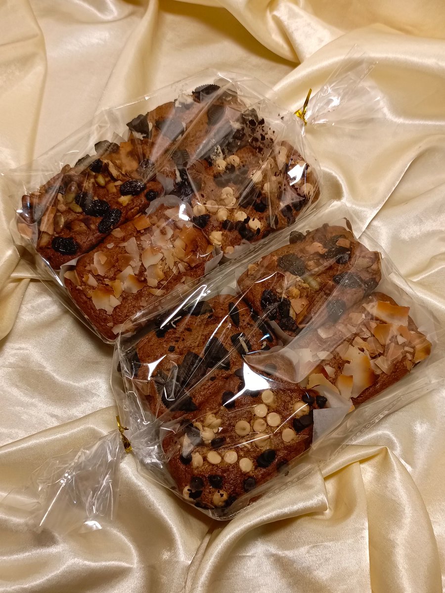 CakeMaestro042's tweet photo. If I make fresh banana cake \ bread tomorrow, would you buy?
Don't air me please please 🥹

📍- Enugu https://t.co/rvcGTVO2i2