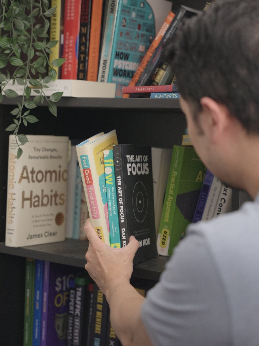 dpatrickaldrin's tweet photo. For years I thought I was broken.

No focus. No discipline. Nothing stuck. 

So I tore through 14 books on focus — and found one principle buried in all of them.

It gave me my attention back. 🧵 https://t.co/7IoMV3V3bK