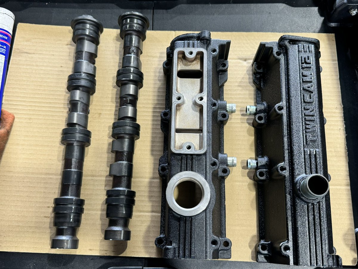 カプチーノ編 エンジン完成して補機類取り付け中 カムはNEWSのハイカム