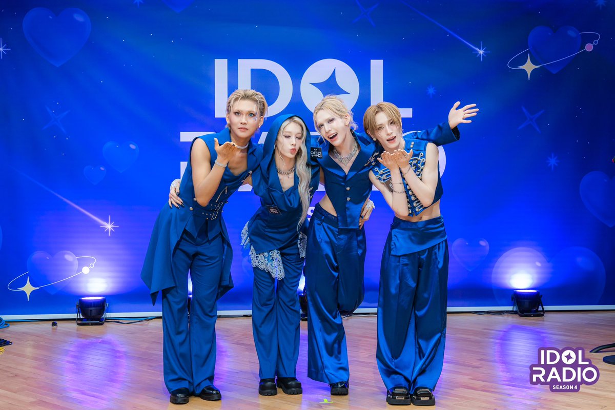 idolradiokorea's tweet photo. [#아이돌라디오4 앨범 260610]

EP#231 엑스러브, 넌 지금 돌랑이의 심장을 찔렀어✨ (DJ 에릭)

존재 자체가 종합 선물 세트인 엑스러브가
아돌라를 위한 무대 선물도 잔뜩 들고 와준 날
기념일로 지정해야만...🫶

@XLOV_official

#MBC #IDOLRADIO #아이돌라디오 #XLOV #엑스러브 https://t.co/2DqOWwflZm