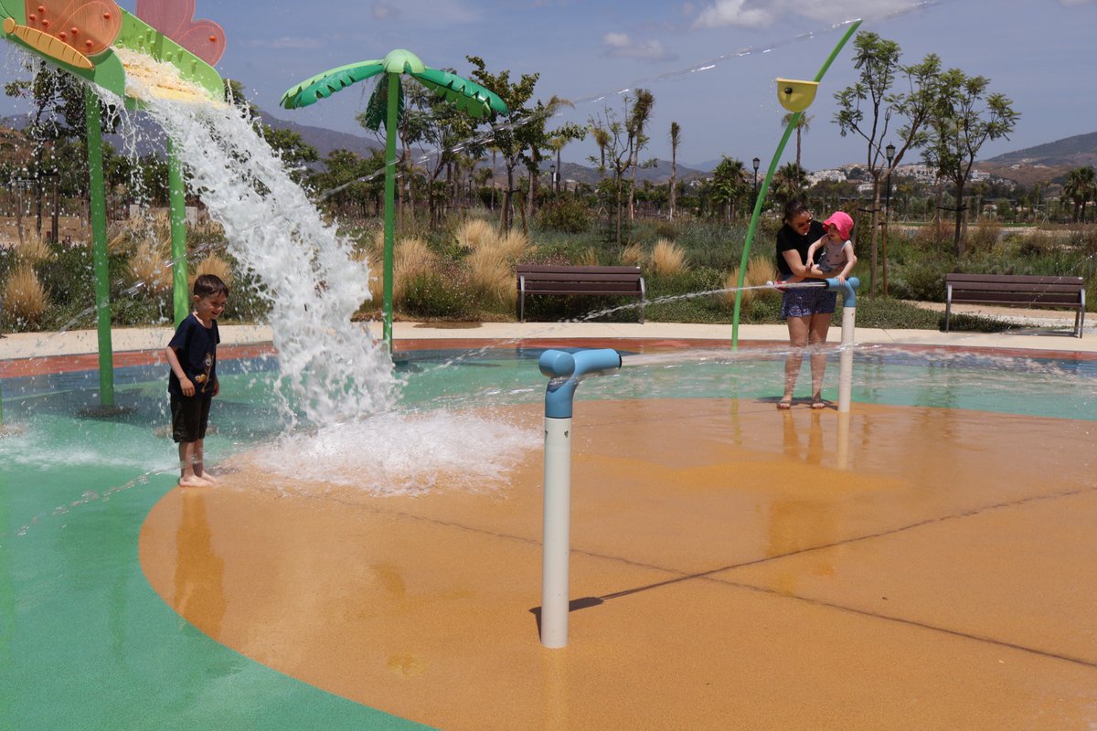 AytoMijas's tweet photo. #ParquesYJardines El Ayuntamiento de Mijas abre el ‘splash park’ del Gran Parque, una zona infantil acuática con 41 elementos interactivos. Estará disponible a diario desde las 10.00 a las 22.00 horas.

Más información en https://t.co/zGxDqLEPVZ https://t.co/1eGIjGIyVc