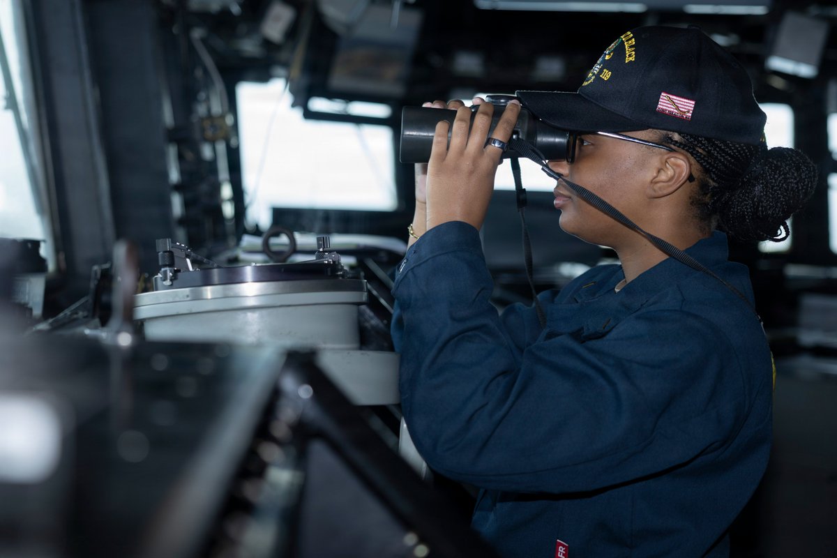 CENTCOM: U.S. Navy warships and air assets continue to patrol regional ...