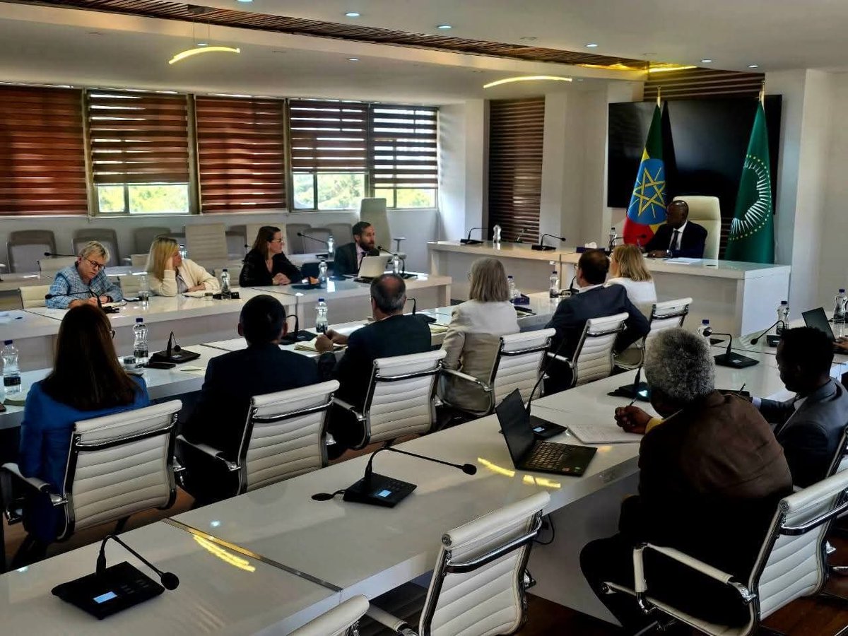 MFAEthiopiaFR's tweet photo. Le ministère des Affaires étrangères de la République fédérale démocratique d’Éthiopie et l’Union européenne ont tenu aujourd’hui le deuxième cycle de tables rondes Éthiopie-UE visant à soutenir la réforme institutionnelle du ministère.

https://t.co/yjvPhxUY4R https://t.co/viqA5FtM5u