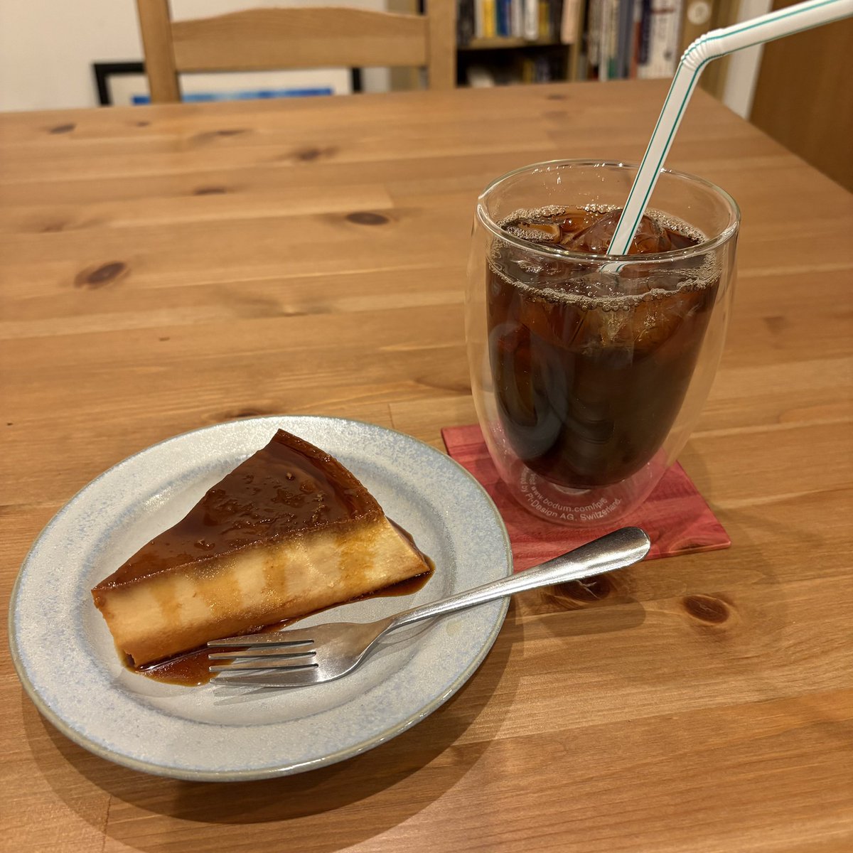 sheeprrr's tweet photo. 🍮☕️🍵
久々にエクストリーム寄り道　とてつもなく美味しいので全人類行ってください https://t.co/OvGH7AWgu5