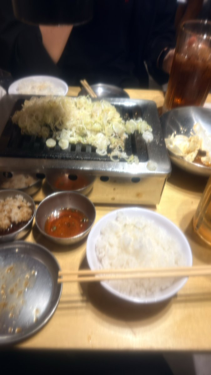 mitsuhiro_46's tweet photo. 和牛肉うに食べに来てるまである https://t.co/R3KSp8Tz3n