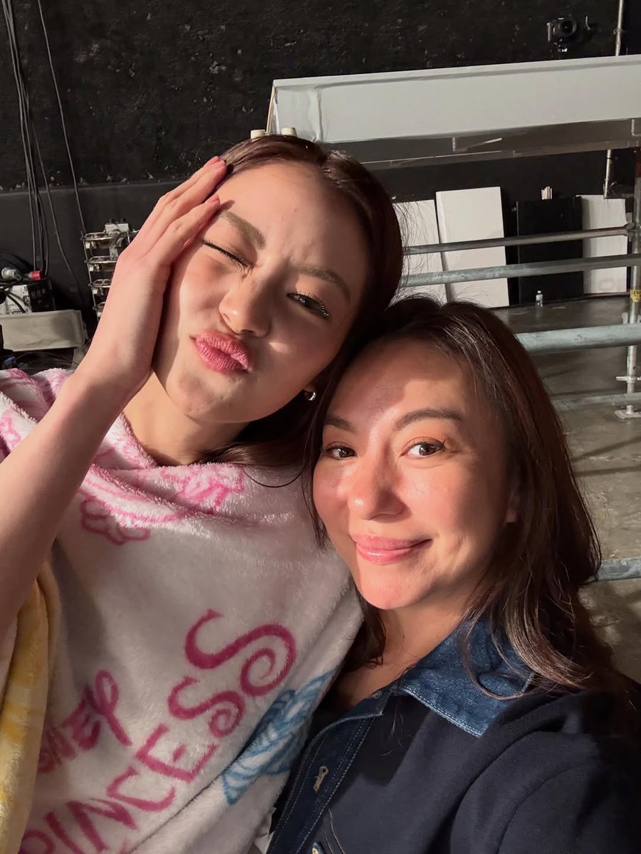 LenaMiuTH's tweet photo. ซัพพอร์ทเต้อโนหนึ่งของ เด็กหญิงณัชชา🥇

🎥🎬📽️🎞️✨✨☺️

📸 26|06|12
IG POST : leenataecha

#MiuNatsha #หมิวณัชชา https://t.co/CGx25GV9Tf