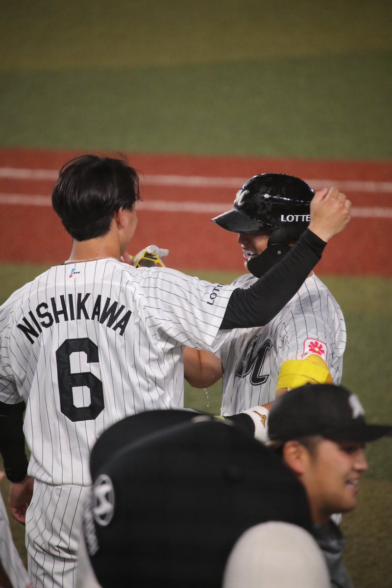 61dynamite61's tweet photo. みしょと😭👏いやこれ泣ける😭

2026/06/12 ZOZOマリン

 #chibalotte
 #山本大斗
 #西川史礁 https://t.co/FyeRVakEFx