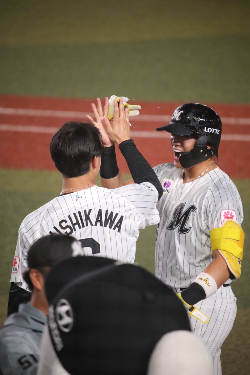 61dynamite61's tweet photo. みしょと😭👏いやこれ泣ける😭

2026/06/12 ZOZOマリン

 #chibalotte
 #山本大斗
 #西川史礁 https://t.co/FyeRVakEFx