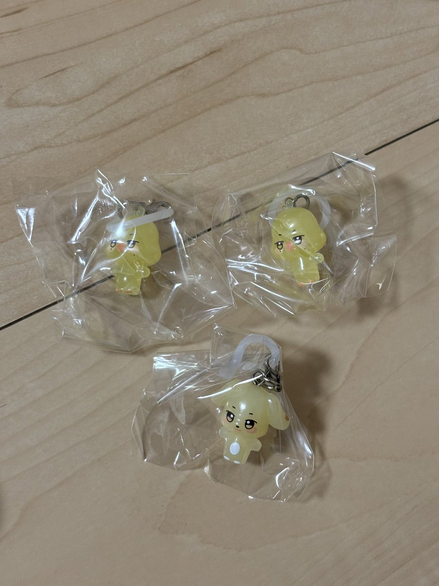 nnnjsa96's tweet photo. ATEEZ ANITEEZ

めじるしチャーム 交換

譲：
ピョンミン2
チュドンイ

求：
トンビョリ
サンドギ

郵送または8/5.6ペンミにて手渡し希望です。
お気軽にお声がけください。よろしくお願いいたします！ https://t.co/Vr03jmr8jl