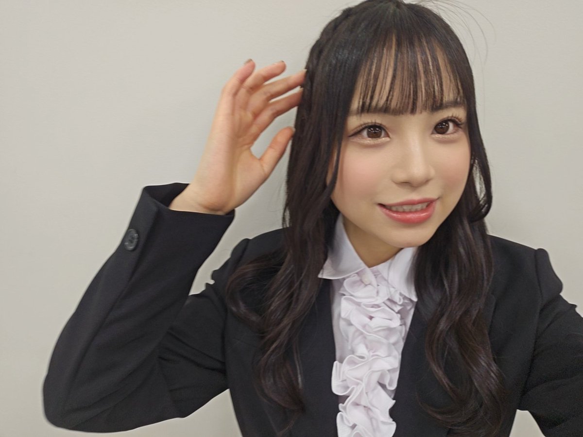 hanae_kita's tweet photo. 今日も1日お仕事お疲れ様だよ👔
仕事できそうに見えるー？
https://t.co/U9Ib1dWGIx
#NGT48 https://t.co/LVs7dR6yWJ