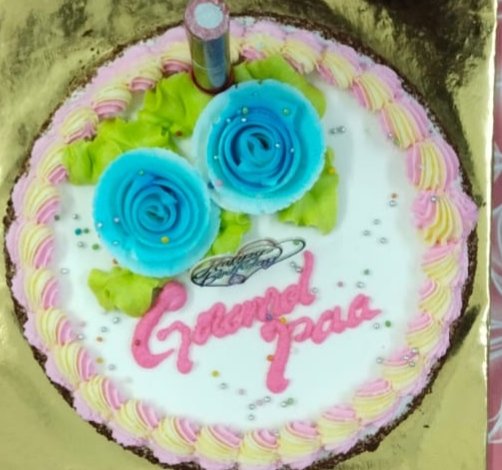 janani_1028's tweet photo. నాన్నగారి స్నేహితులను పిలిచి ఈ రోజు నాన్నగారి 68వ పుట్టినరోజుని సెలబ్రేట్ చేశాడు మనవడు ... ♥️🎉 డాడీ ఫుల్ హ్యాపీ 🥰
#HBDDaddy 🎉 https://t.co/EbtLQvjFtU